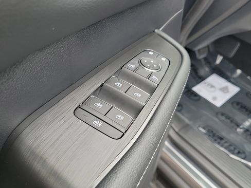 New 2026 Nissan Armada SV image 32