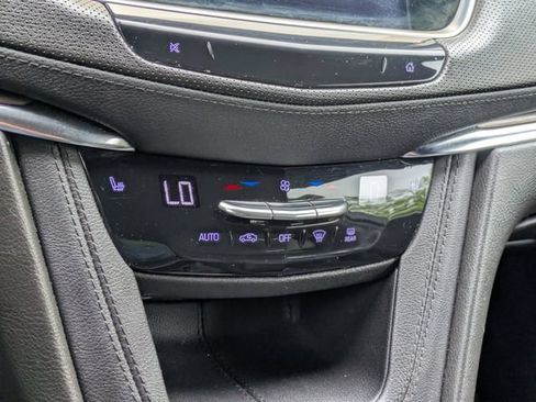 Used 2022 Cadillac XT5 Luxury AWD/4WD image 23