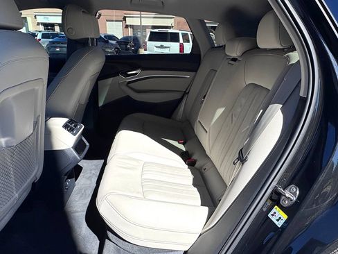 Used 2024 Audi Q8 e-tron Premium AWD/4WD image 34