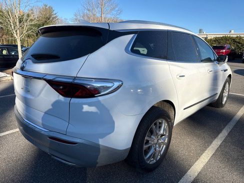 Used 2022 Buick Enclave Premium w/ Experience Buick Package image 4