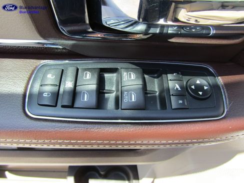 Used 2017 RAM 1500 Laramie w/ Convenience Group AWD/4WD image 29