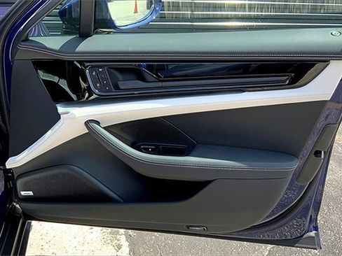 New 2025 Porsche Panamera 4 image 25