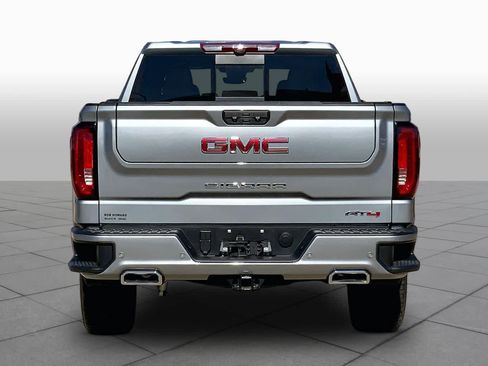 Used 2025 GMC Sierra 1500 AT4 w/ AT4 Premium Package AWD/4WD image 5