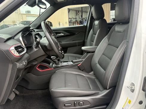 Used 2023 Chevrolet TrailBlazer RS w/ Sun and Liftgate Package FWD image 12