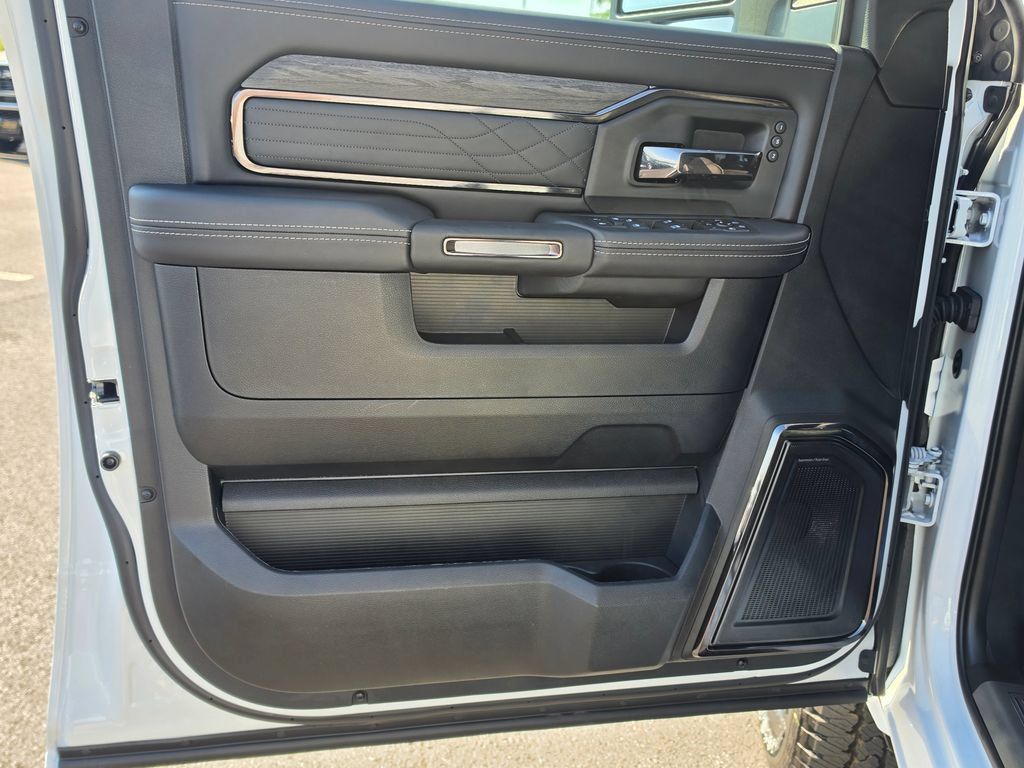 New 2027 RAM 2500 Limited AWD/4WD image 14