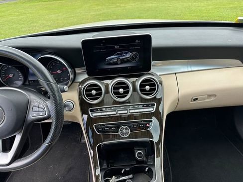 Used 2016 Mercedes-Benz C 300 4MATIC Sedan image 11