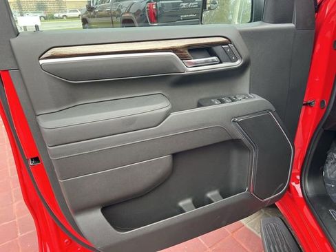 New 2026 GMC Sierra 1500 Elevation image 10