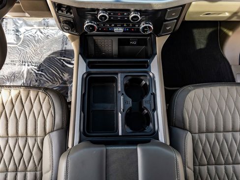 Used 2025 Ford F450 Platinum w/ Platinum Plus Package AWD/4WD image 26