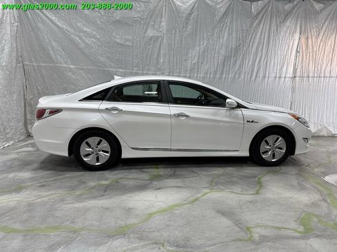 Used 2015 Hyundai Sonata Hybrid image 14
