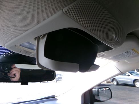 Used 2023 Ford Edge SE image 27