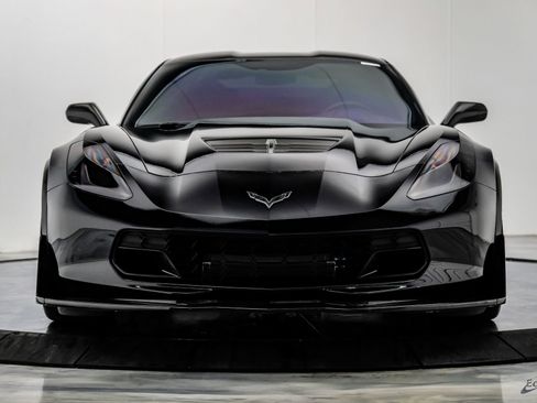 Used 2015 Chevrolet Corvette Z06 w/ 3LZ Preferred Equipment Group image 36