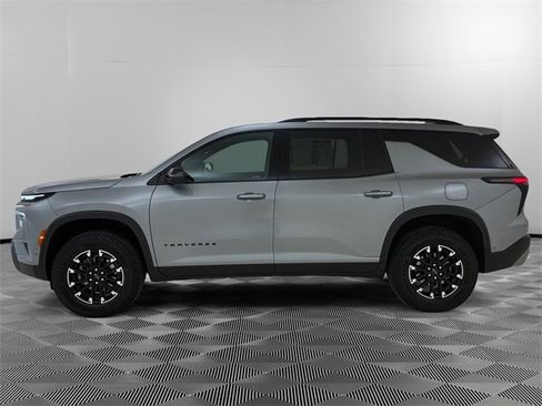 Used 2024 Chevrolet Traverse Z71 w/ Enhanced Driving Package image 6