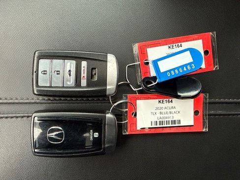 Used 2020 Acura TLX FWD image 4