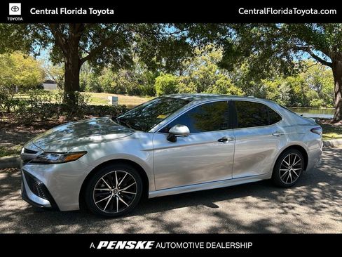 Used 2023 Toyota Camry SE image 1
