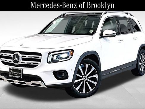 Certified 2023 Mercedes-Benz GLB 250 4MATIC image 2