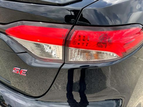 Used 2024 Toyota Corolla SE FWD image 30