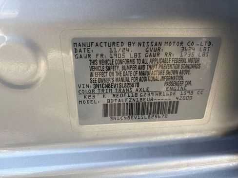 Used 2025 Nissan Versa SV FWD image 27