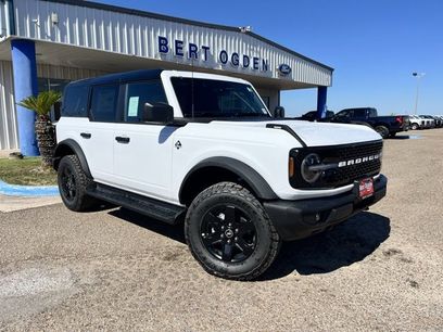 New 2025 Ford Bronco Outer Banks w/ Black Appearance Package