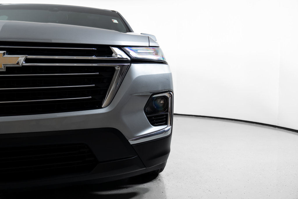 Used 2023 Chevrolet Traverse LT FWD image 20