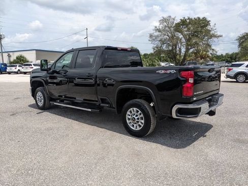 Used 2025 Chevrolet Silverado 2500 LT w/ Convenience Package AWD/4WD image 6