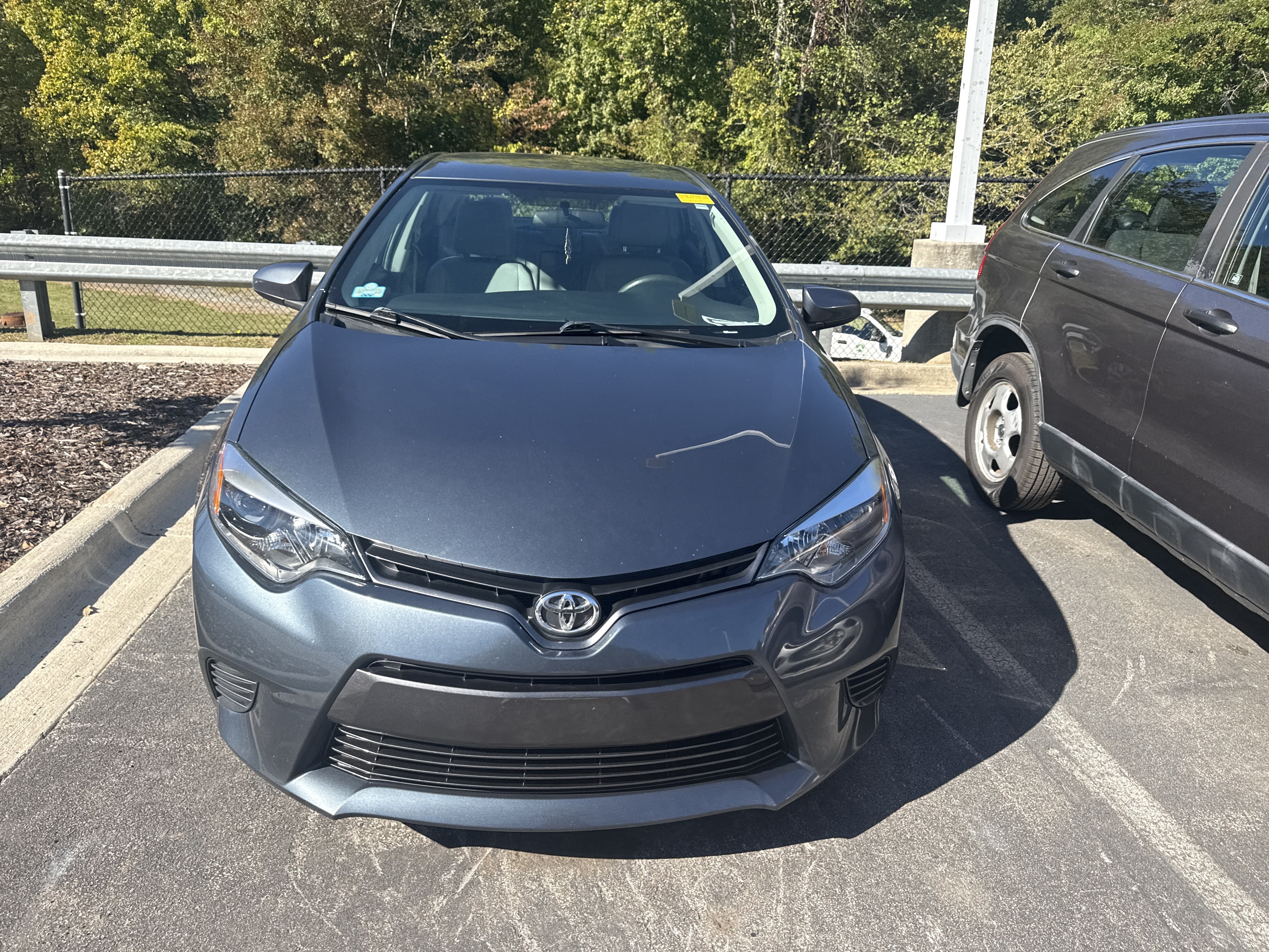 Used 2016 Toyota Corolla LE FWD image 2