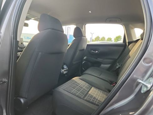 Used 2024 Honda HR-V LX image 10