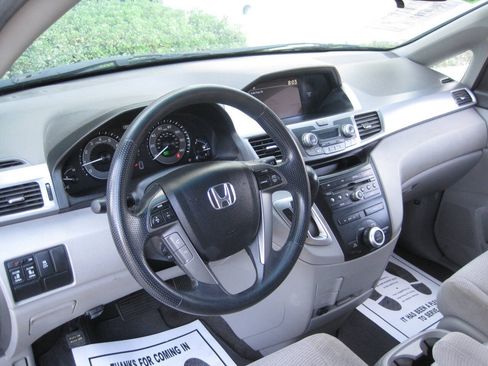 Used 2012 Honda Odyssey EX image 22
