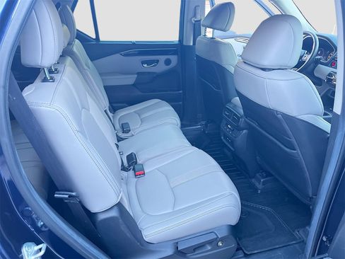 Used 2025 Honda Pilot EX-L image 28