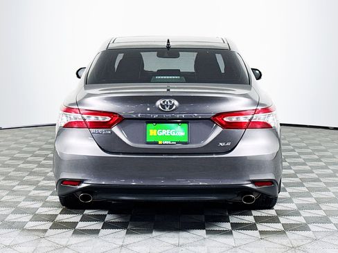 Used 2019 Toyota Camry XLE image 8