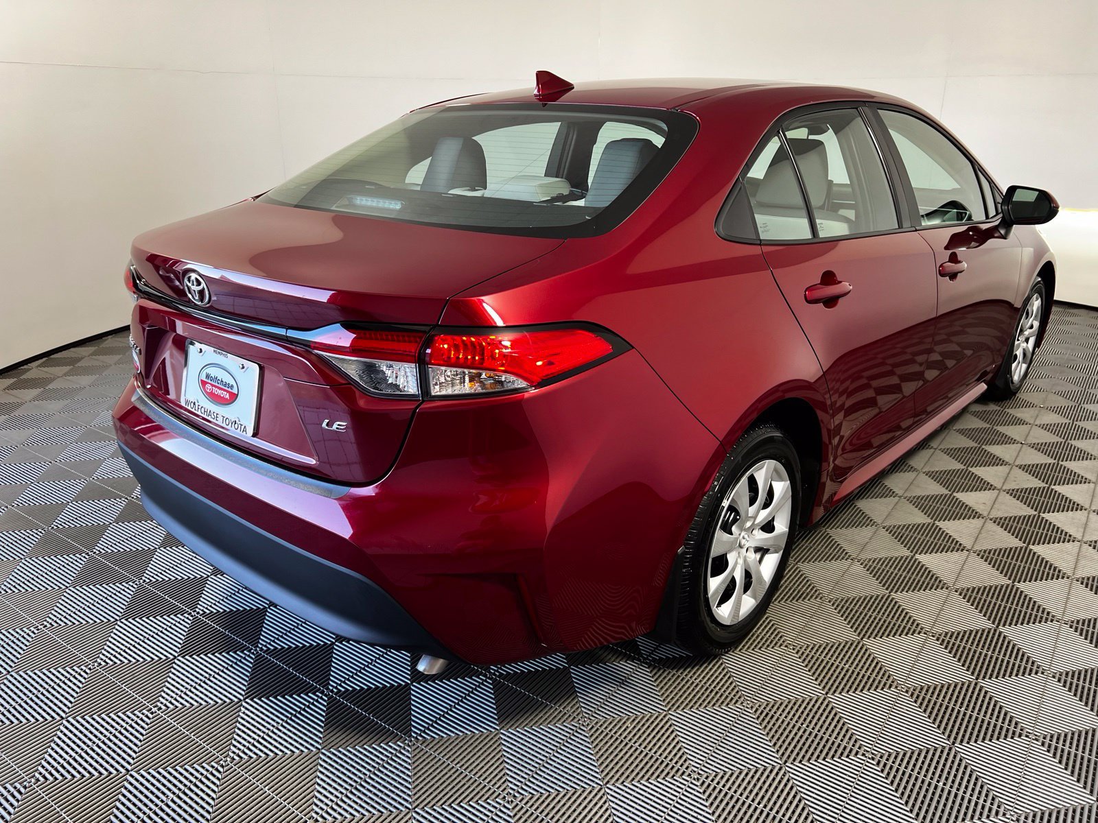 Certified 2025 Toyota Corolla LE FWD image 5