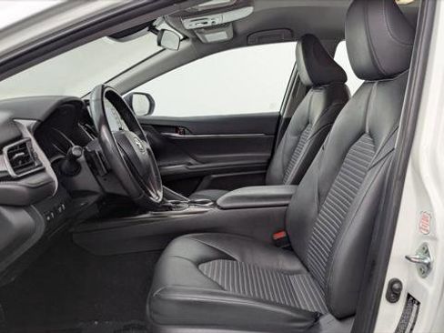 Used 2024 Toyota Camry SE image 14