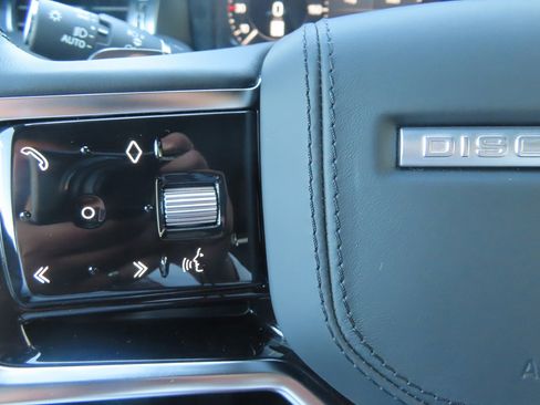 Used 2023 Land Rover Discovery Sport SE R-Dynamic image 29