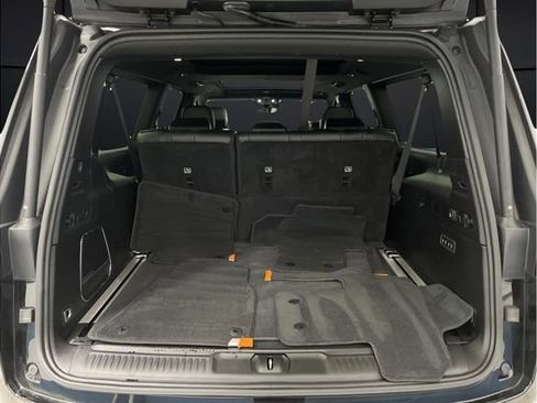 Used 2024 Jeep Wagoneer L Series III w/ Premium Group I image 15