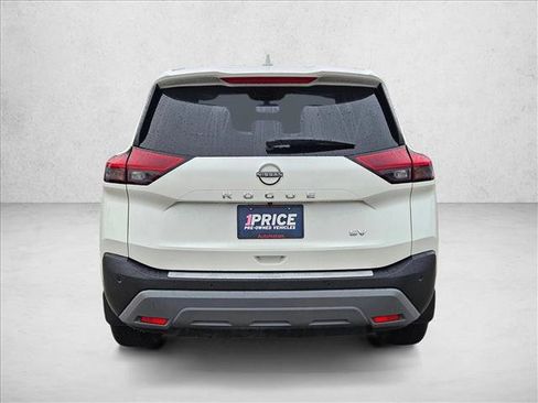 Used 2023 Nissan Rogue SV image 7