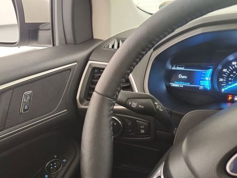 Used 2022 Ford Edge SEL w/ Convenience Package image 19