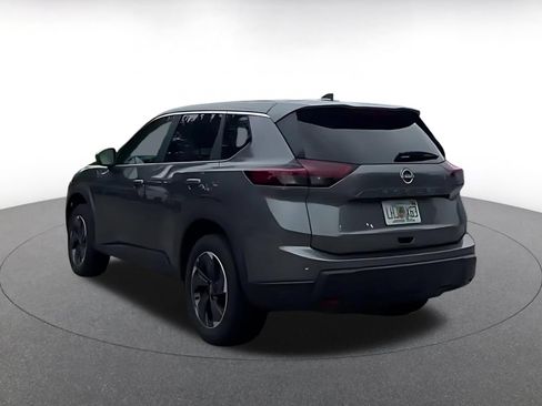 Used 2025 Nissan Rogue SV FWD image 10