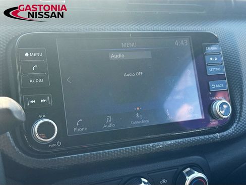 Used 2023 Nissan Kicks SV w/ Interior Electronics Package FWD image 18