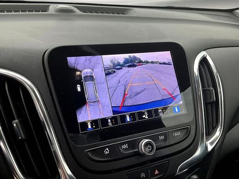 Used 2022 Chevrolet Equinox LT image 17