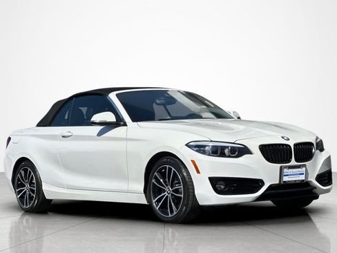 Used 2020 BMW 230i Convertible RWD image 9