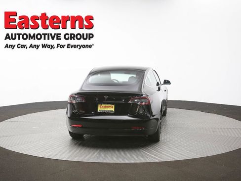 Used 2019 Tesla Model 3 Standard Range image 34