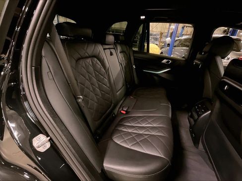 Certified 2024 BMW X5 xDrive40i w/ M Sport Package image 19
