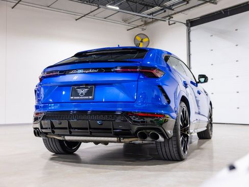 Used 2022 Lamborghini Urus image 4