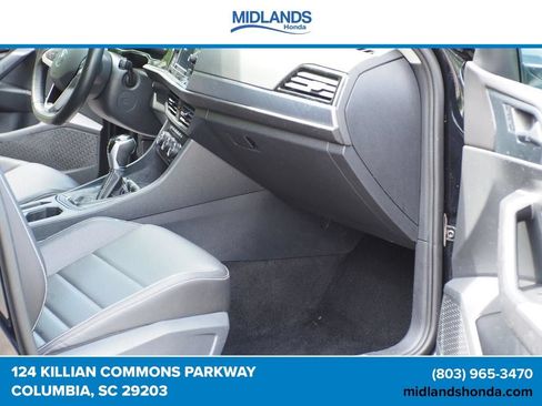 Used 2024 Volkswagen Jetta SE FWD image 19
