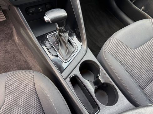 Used 2022 Kia Niro LXS image 18