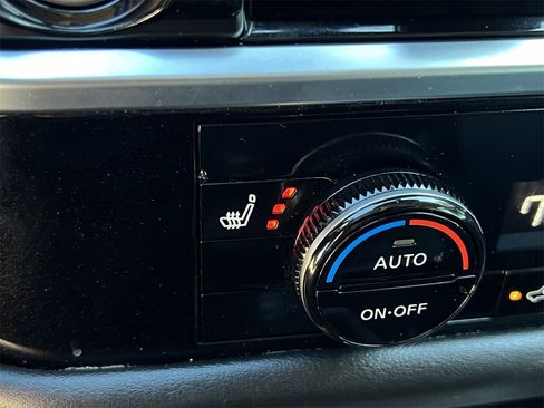 Certified 2022 Nissan Pathfinder SL w/ SL Premium Package image 20