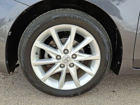 Used 2014 Toyota Prius V Five image 8