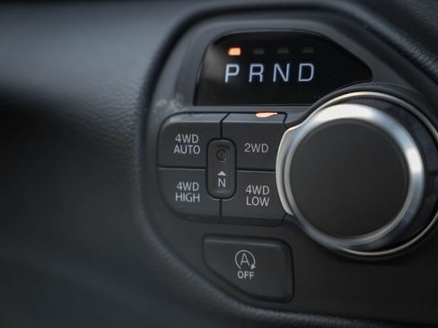 New 2026 RAM 1500 4x4 Crew Cab image 30