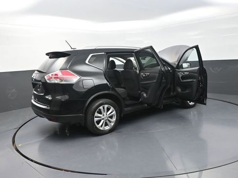 Used 2016 Nissan Rogue SV image 33