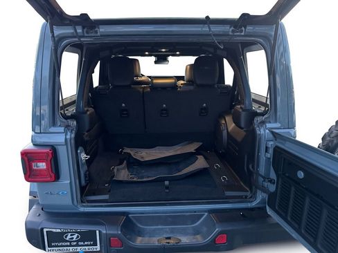 Used 2024 Jeep Wrangler Unlimited Rubicon 4xe image 9