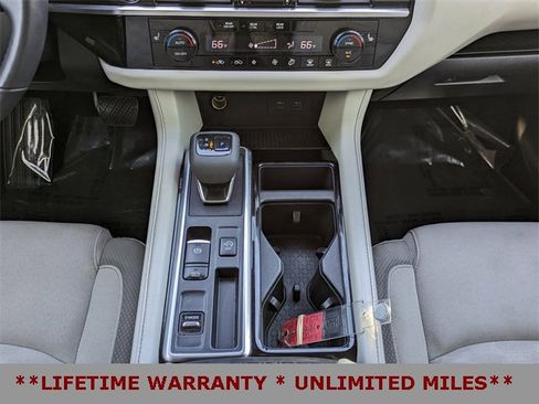 Used 2022 Nissan Pathfinder SV image 20